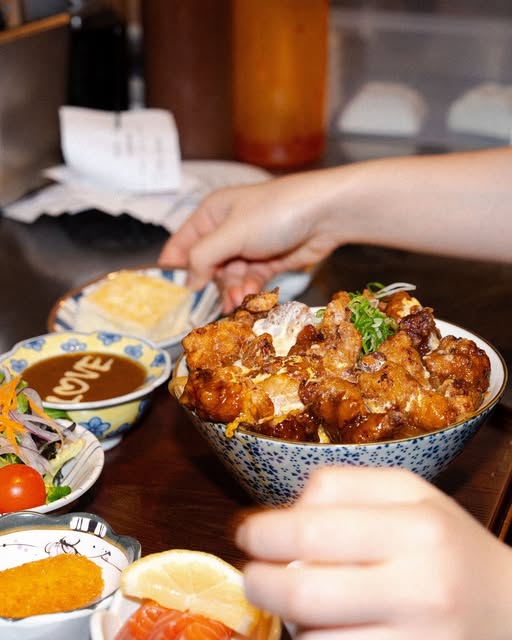 Karaage donburi with small side dishes
